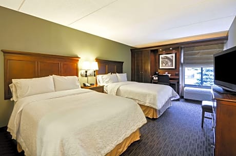 2 Queen W/Microwv/Fridge