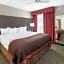 Hawthorn Suites by Wyndham Detroit Warren