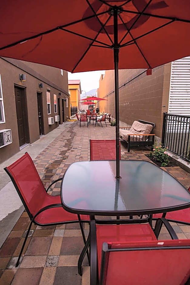 Sahara Courtyard Inn Penticton