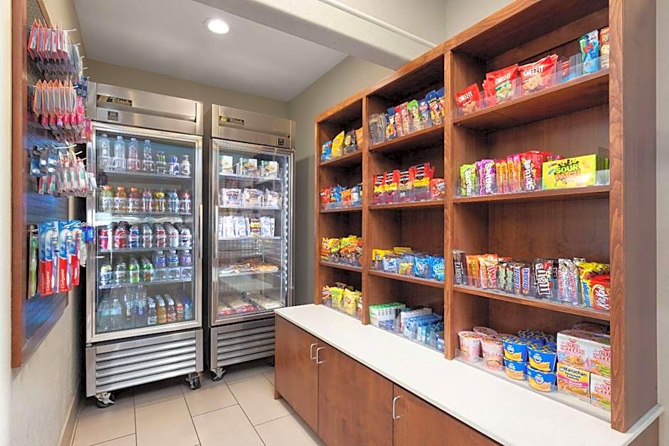 La Quinta Inn & Suites by Wyndham Bakersfield North