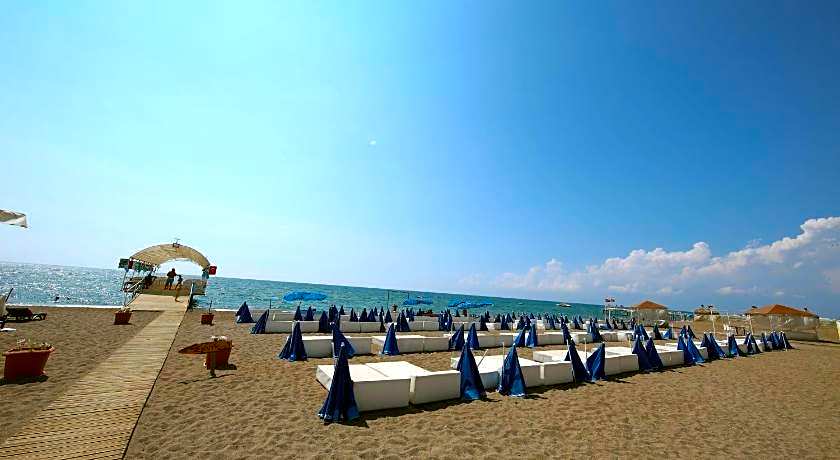 Lara Eyfel Hotel