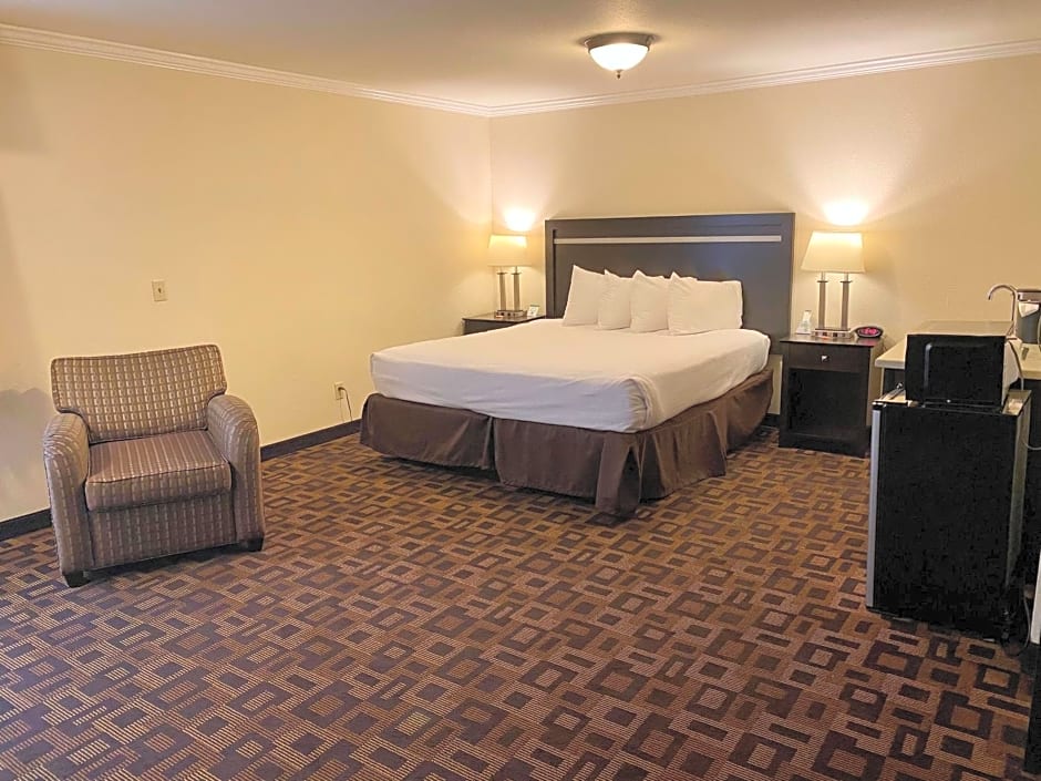 Best Western Plus Inn Of Hayward