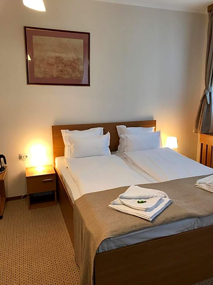 Bucharest Downtown Inn