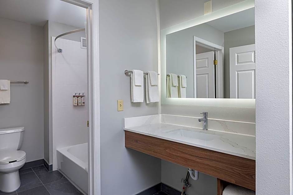 Staybridge Suites Madison - East By IHG