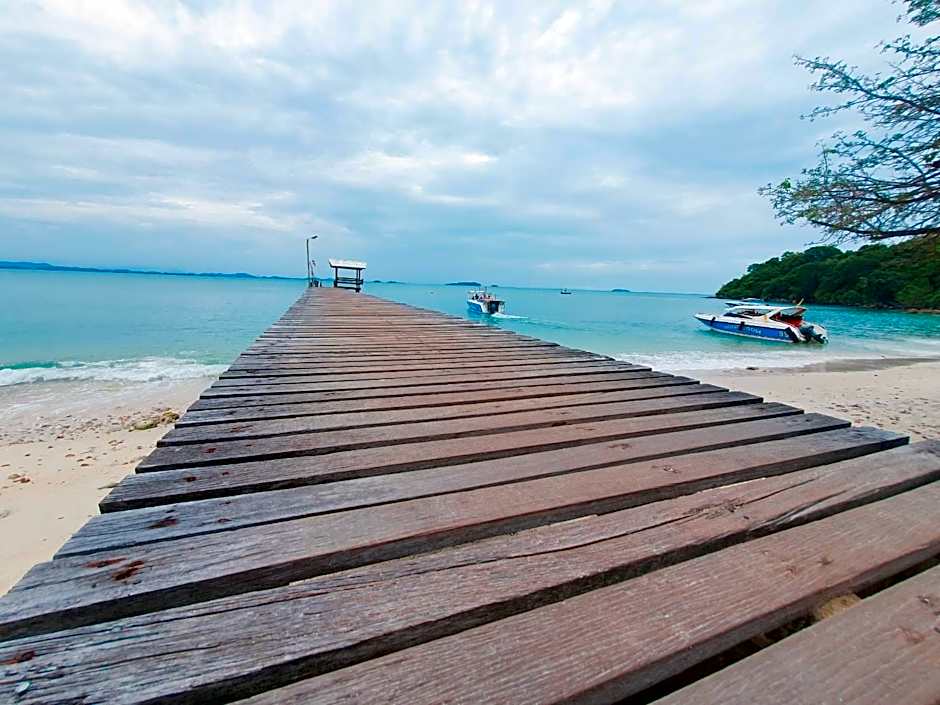 Rainbow Sky Hotel Samet