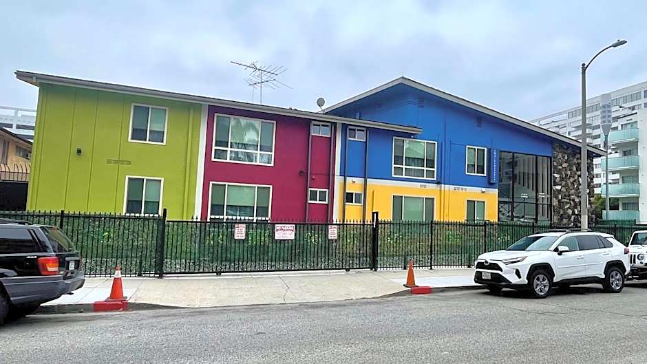 Quintessence ApartHotel