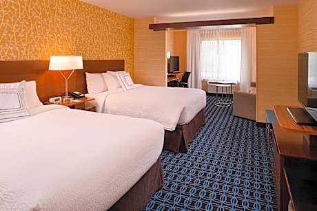 Suite, 2 Queen, Sofa bed