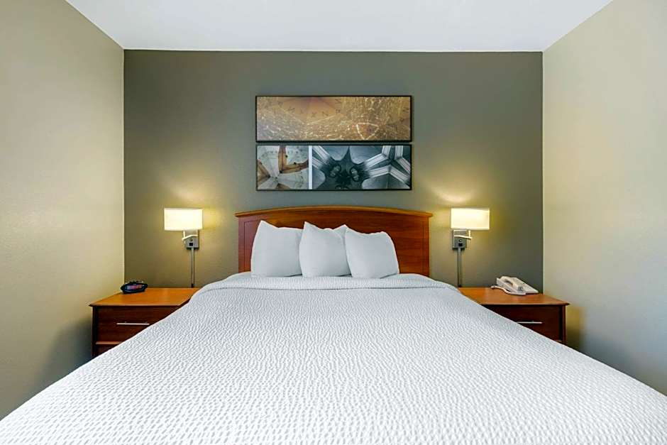 Suburban Studios Birmingham Homewood I-65