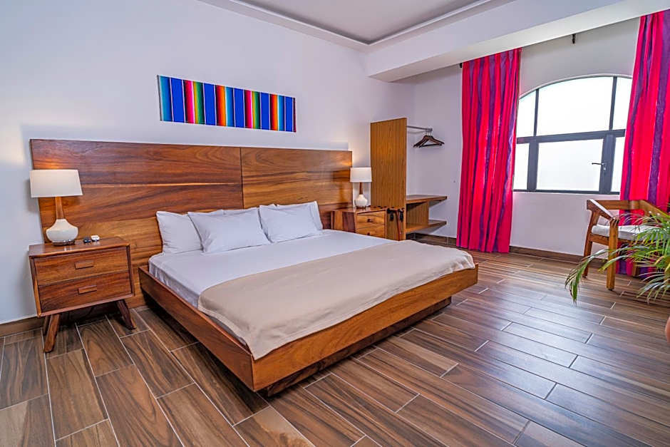 Nomads Party Hotel & Hostel