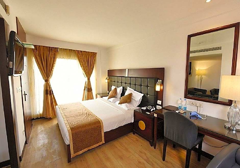 Photo 1 of 11 of Suite