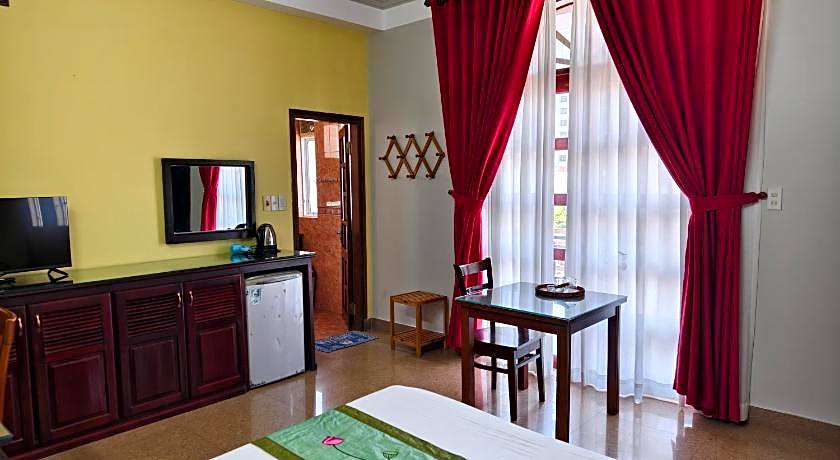 Sunny C Hotel