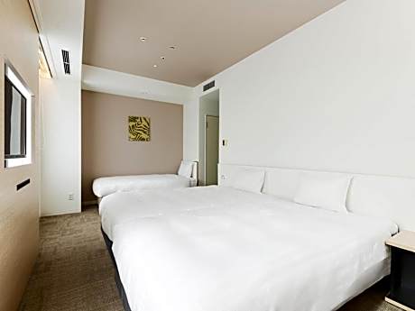 Deluxe Triple Room - Smoking