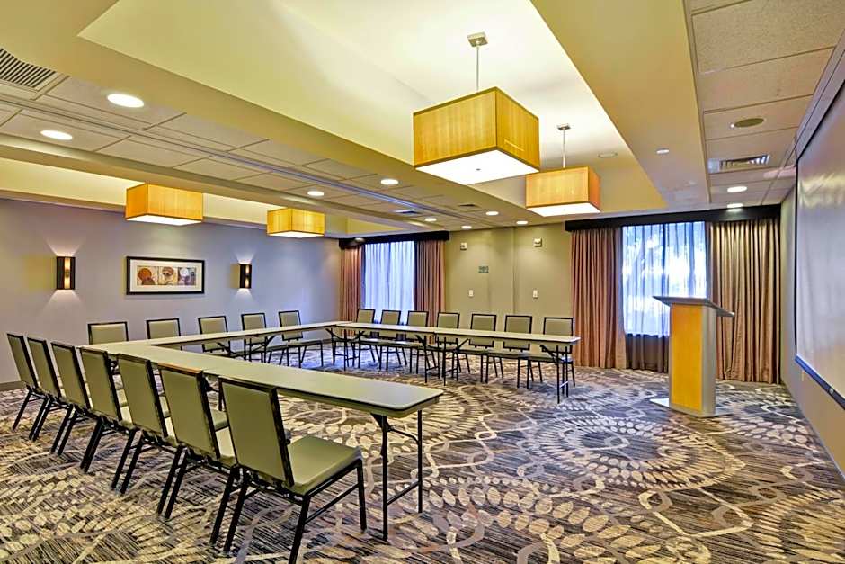 DoubleTree By Hilton Hotel Baton Rouge
