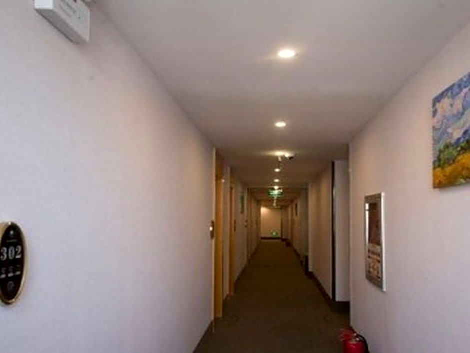 GreenTree Inn ShanDong Zaozhuang Tengzhou Xueyuan East Road Guiheyuan Business Hotel