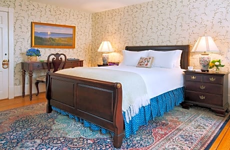 Superior Queen Bed - Daniel Webster Building 