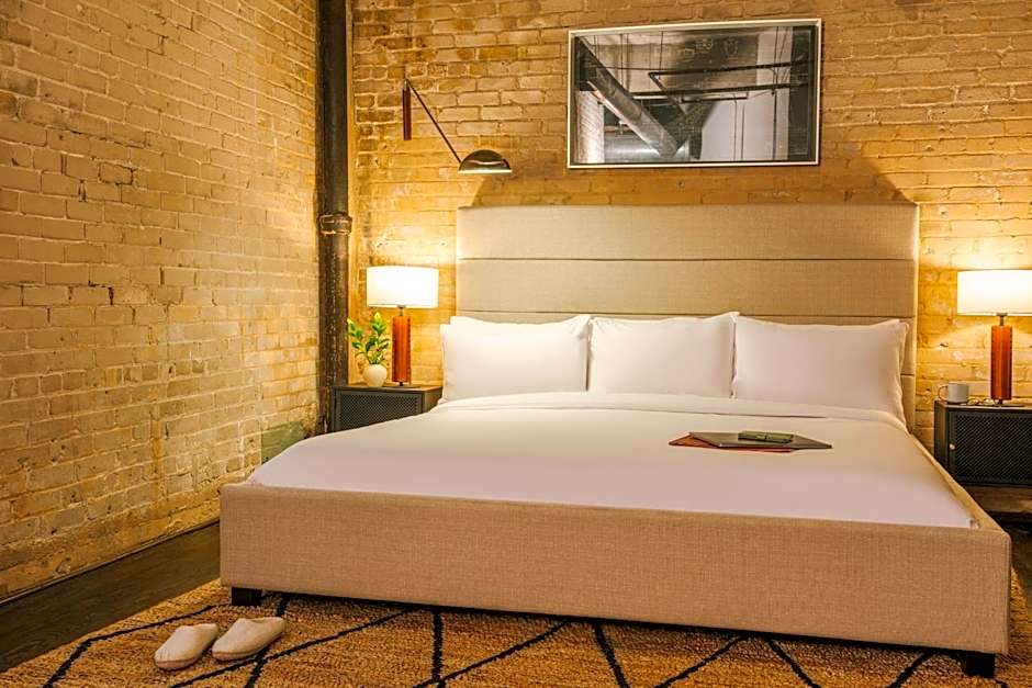 Reside Houston Downtown, a Wyndham Residence