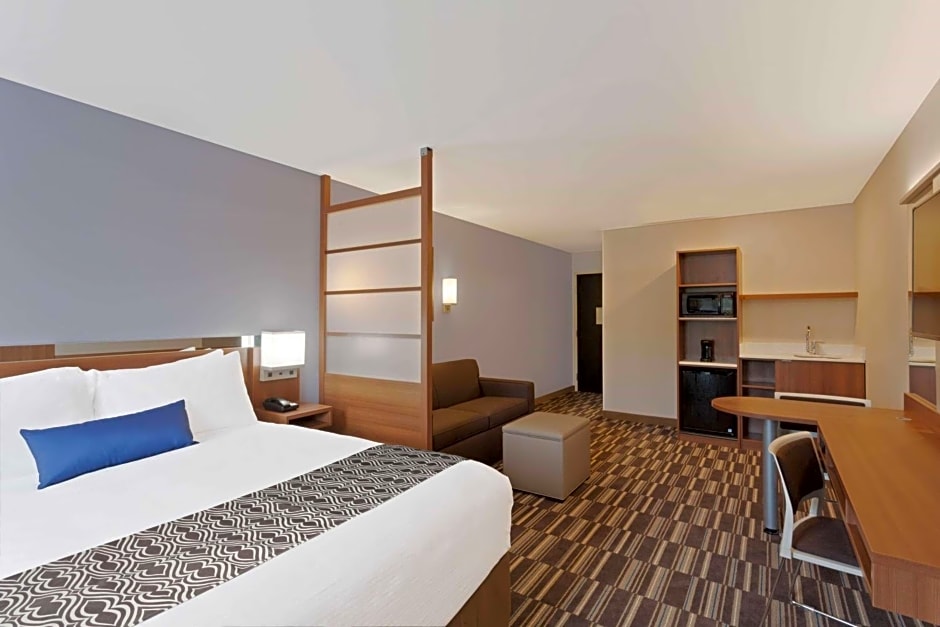 Microtel Inn & Suites by Wyndham Windham