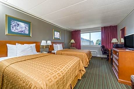 Deluxe Double Room with Two Double Beds - Non-Smoking