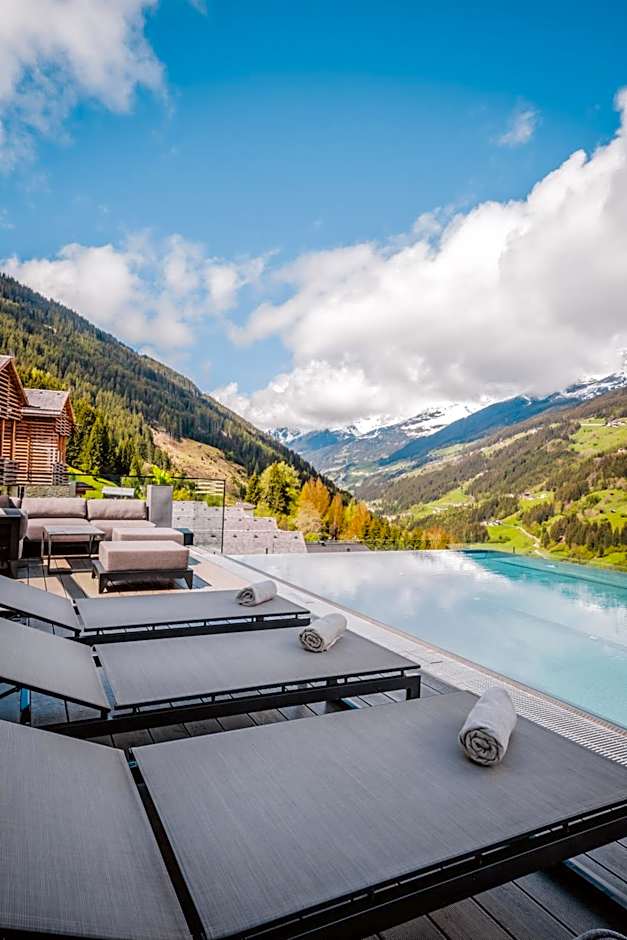 Boutique Hotel und Chalets Bergwiesenglück