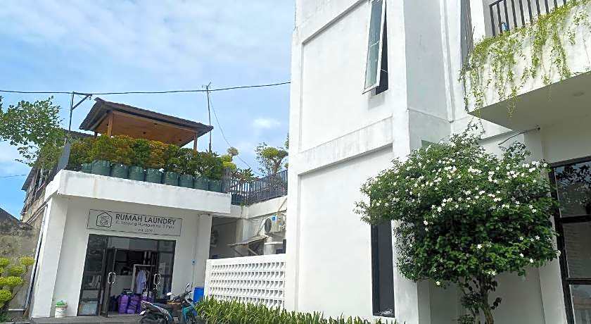 Urbanview Hotel Medio Inn Palu by RedDoorz