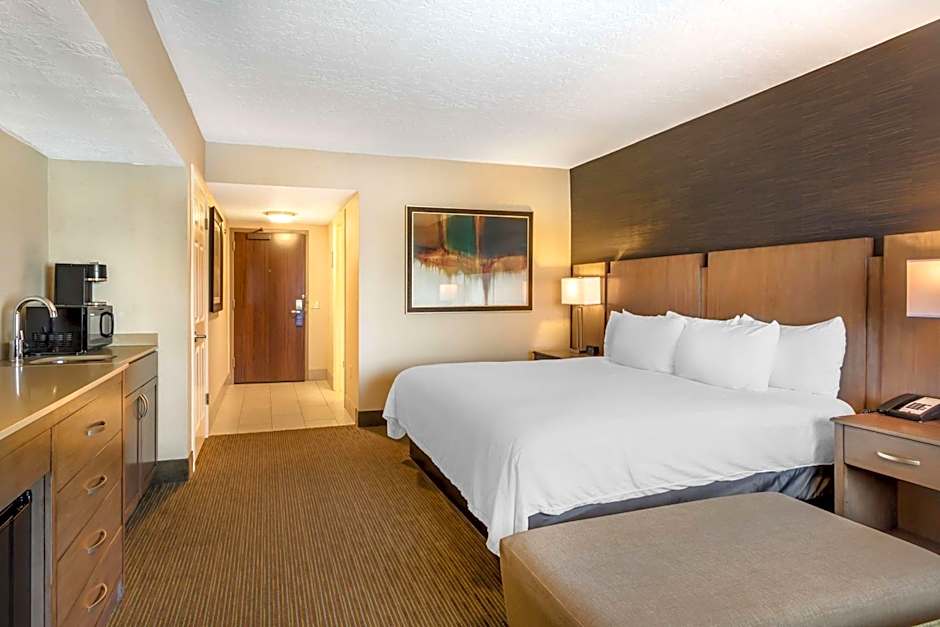 Best Western Plus Cottontree Inn