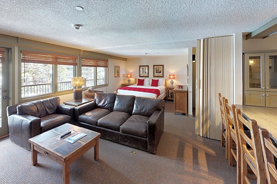 Manor Vail Lodge