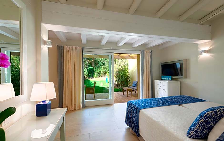 Photo 1 of 6 of Deluxe Bungalow