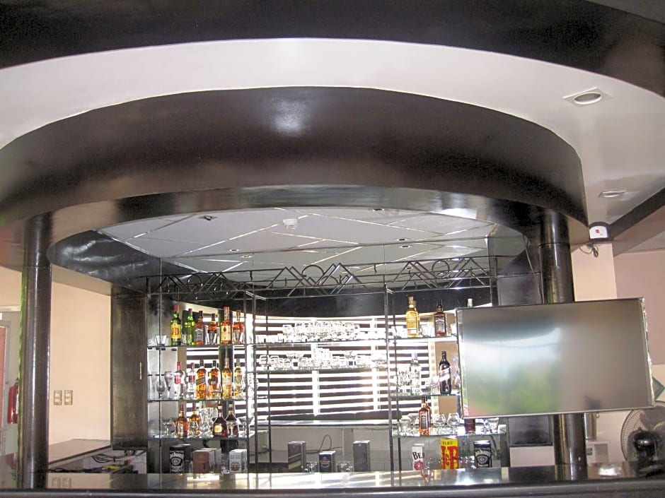 Alicia Hotel & Restaurant