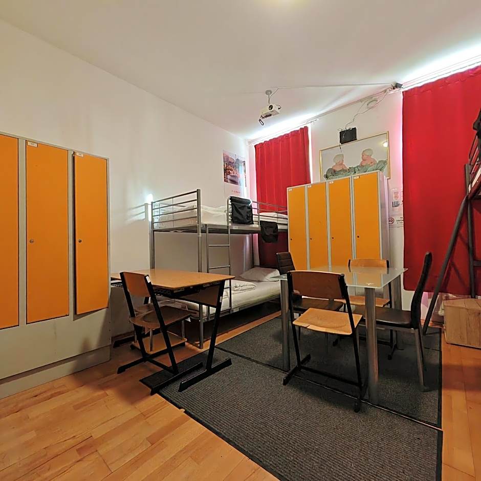 Abai Hostel – Vienna, NY