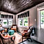 Boutique Serenity Quality Home @ downtown by the Shaw