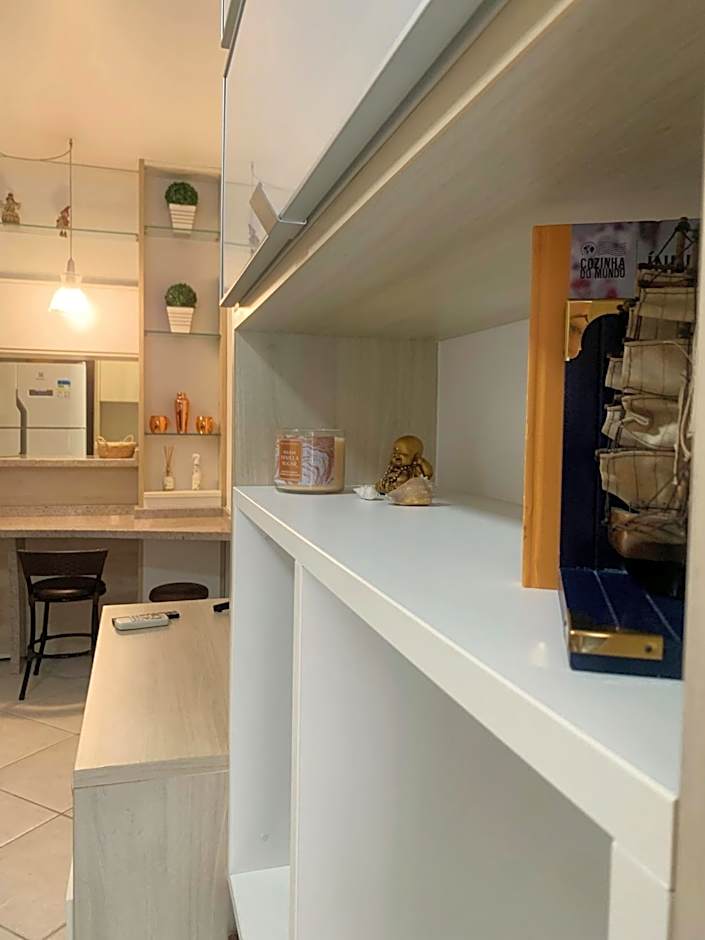 Relaxing Ingleses Beach Apartment