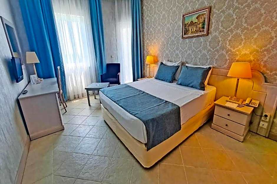 X Life Hotel Sarıgerme 15 - Adult Hotel