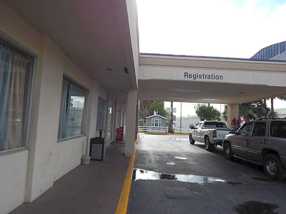 Knights Inn Plant City – Plant City, FL