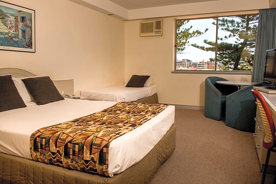 Newcastle Beach Hotel