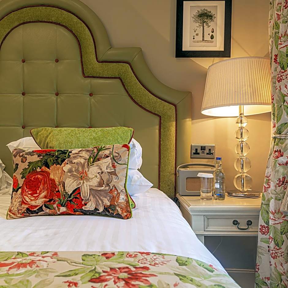 The Royal Oak Hotel, Welshpool - The Coaching Inn Group