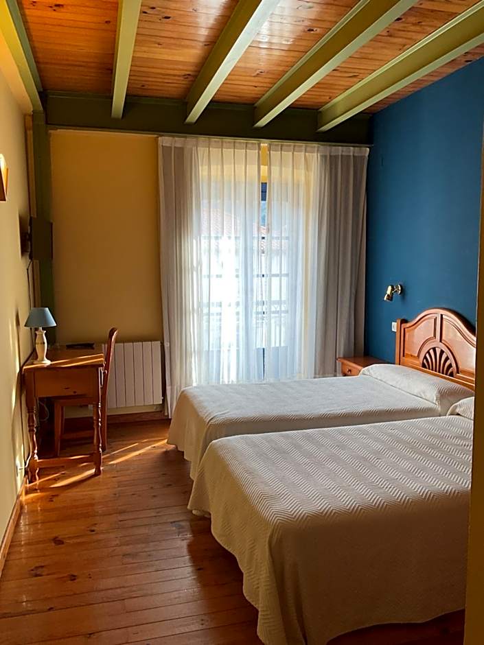 Hotel Cuevas Del Mar