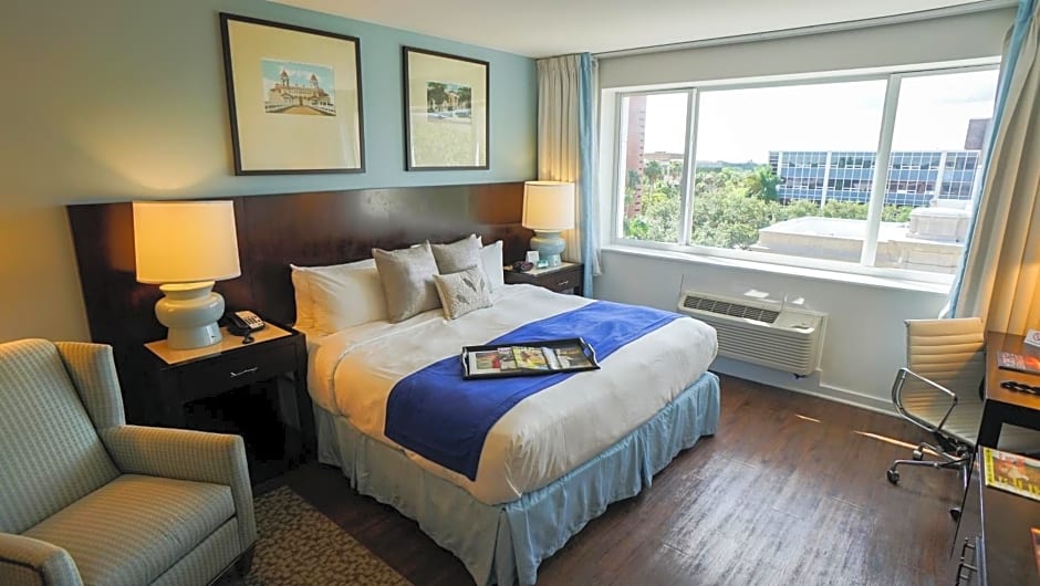The Banyan Hotel Fort Myers, Tapestry Collection by Hilton