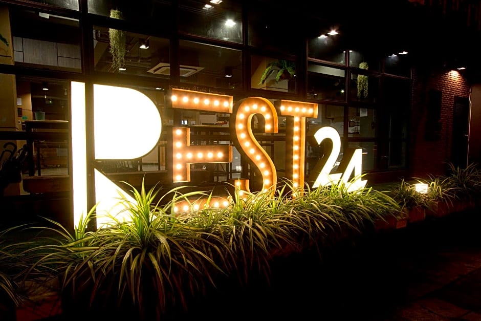Rest24 Residence