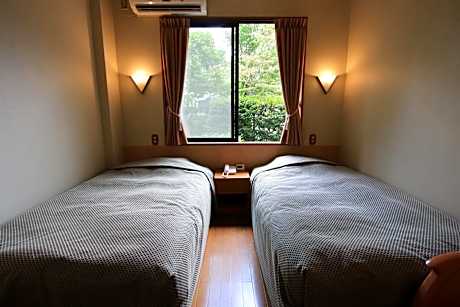 Twin Room - Non-Smoking