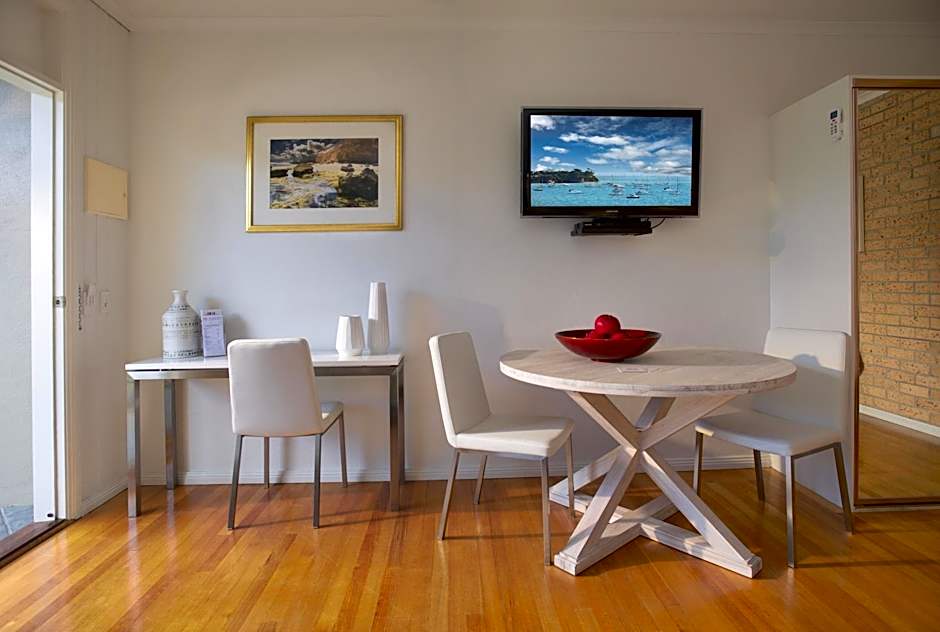 Sorrento Beach Motel