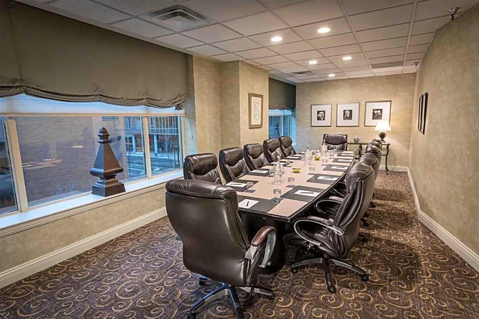 Hilton Cincinnati Netherland Plaza