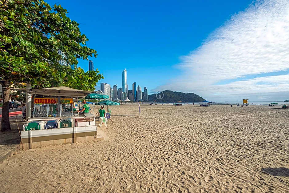 ITNC143- Frente ao mar! Amplo ap com 3 quartos+3WC