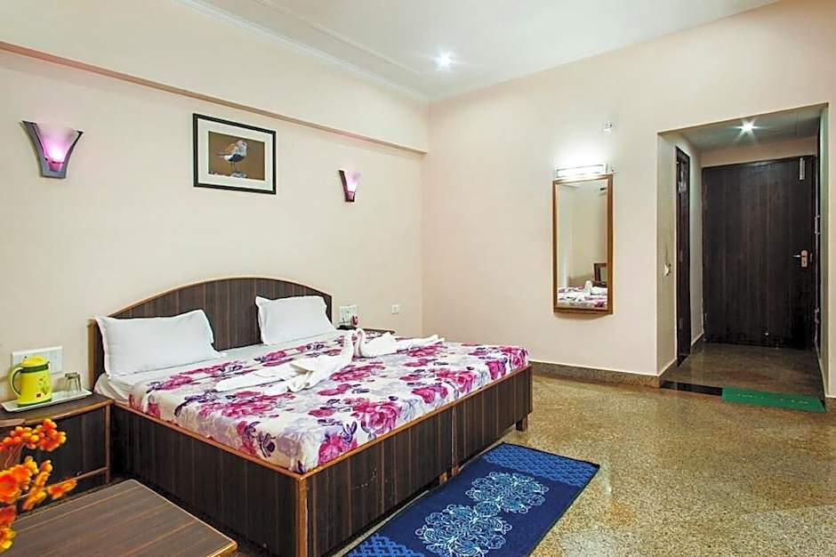 Geetanjali Hotel & Motel