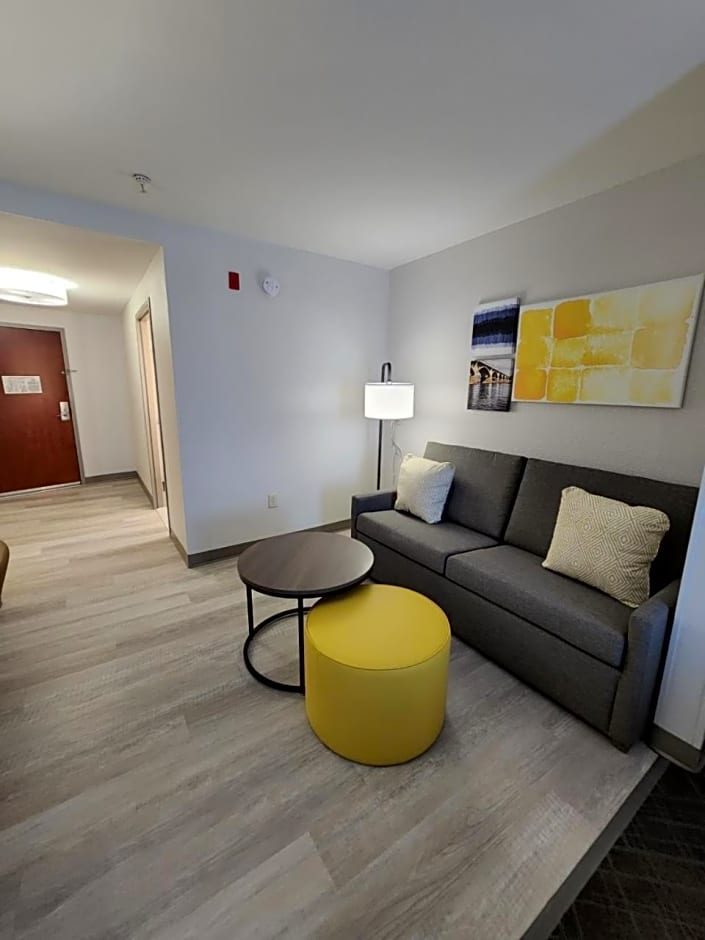 Comfort Suites Columbia Northeast - Fort Jackson