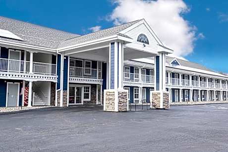 Hilltop Inn & Suites - North Stonington