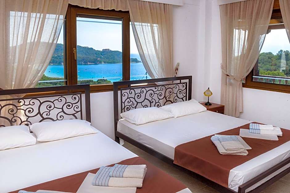 Photo 1 of 10 of Junior Suite, Sea View