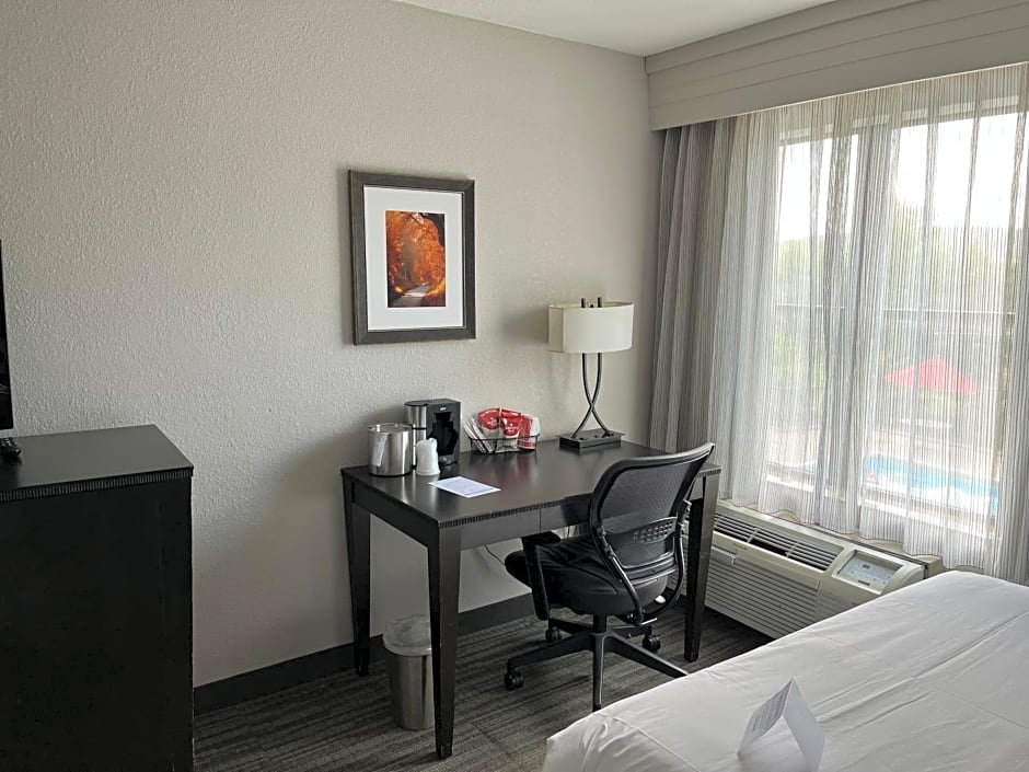 Branson Hillside Hotel