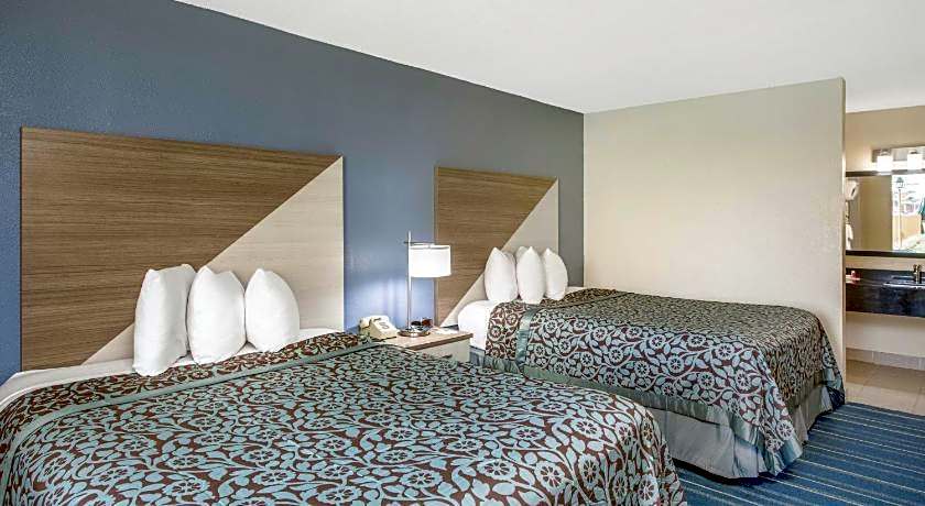 Days Inn by Wyndham Salem, Illinois