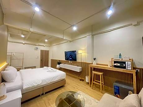 King Room with Garden View