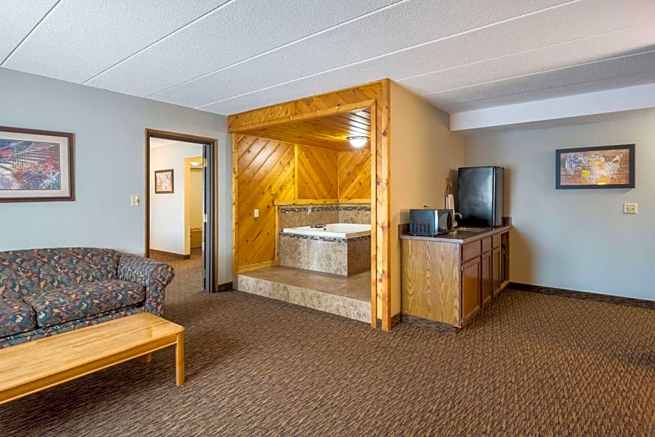 Econo Lodge Duluth near Miller Hill Mall